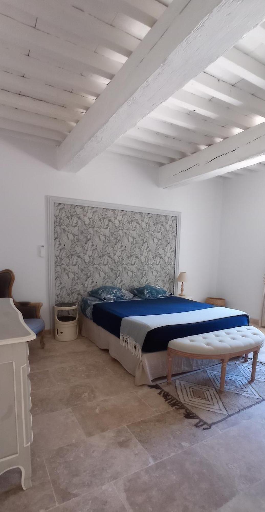 Le Mas Neuf 1752 Arles Room photo